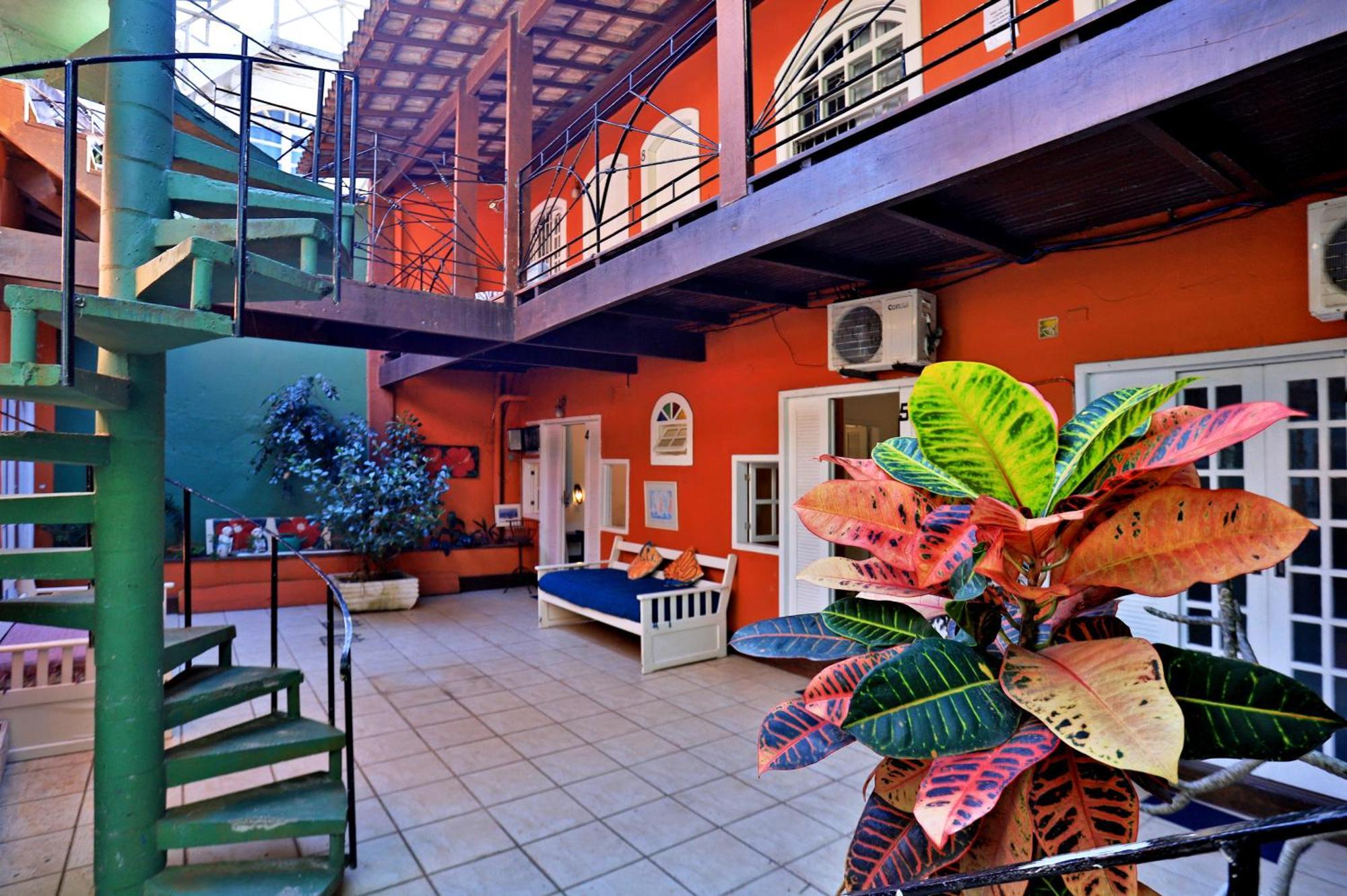 Amendoeira Armacao dos Buzios
